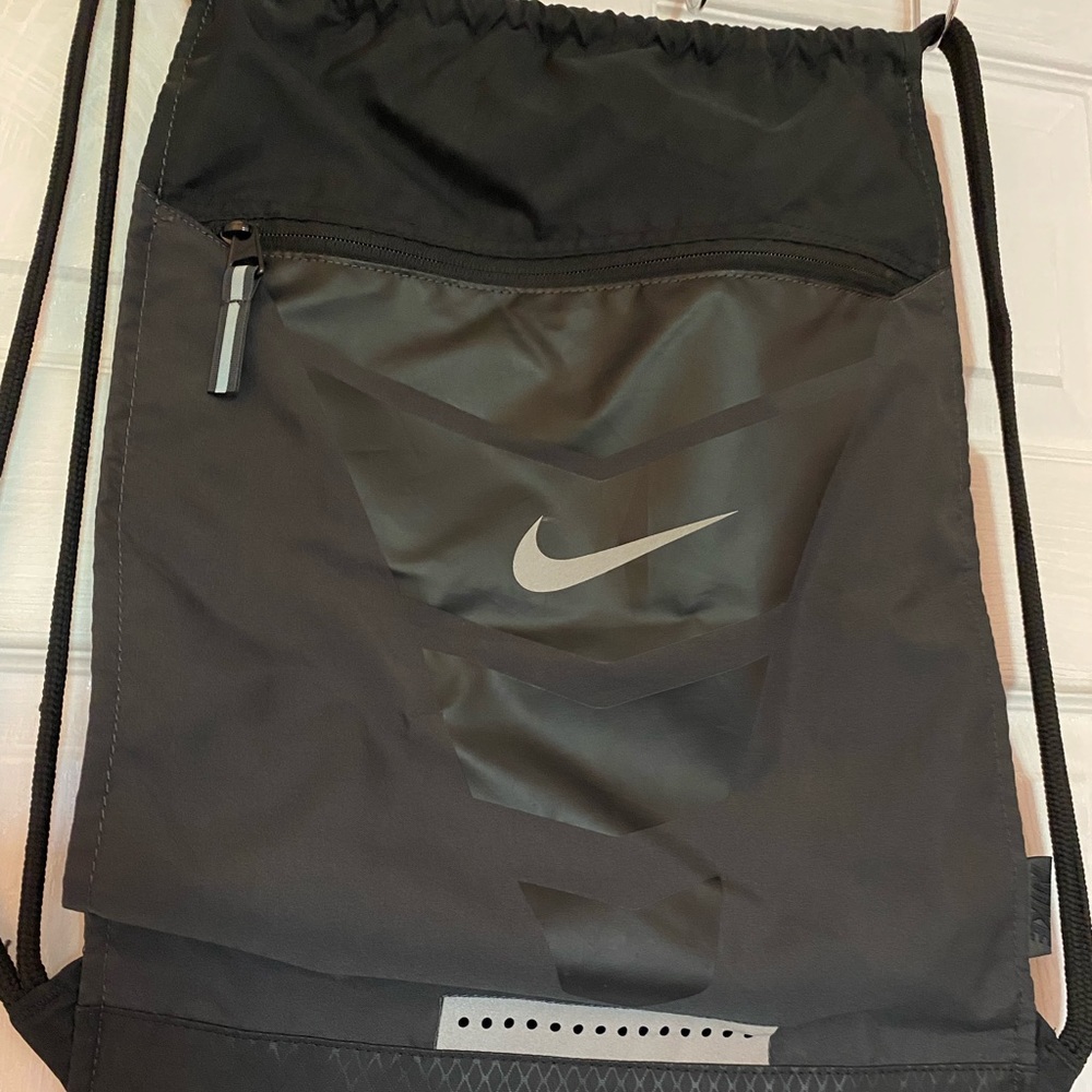 Nike draw sting bag